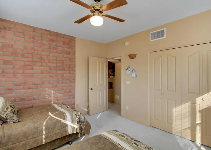 Tucson - Hiking Trail Access On-site! * Avra
