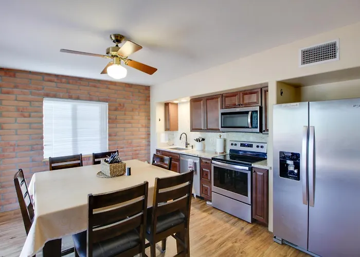Tucson - Hiking Trail Access On-site! Holiday home *