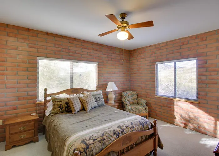 Tucson - Hiking Trail Access On-site! *