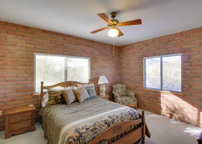 Tucson - Hiking Trail Access On-site! Holiday home *