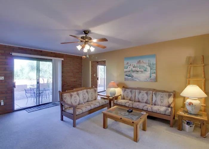 Tucson - Hiking Trail Access On-site! Holiday home